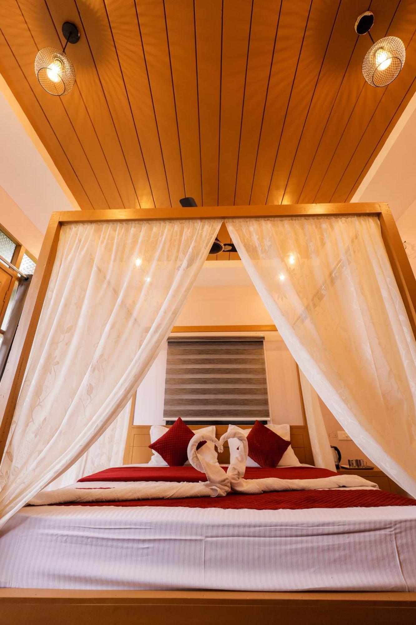 Sky Blue Homestay With Pool 비티리 외부 사진