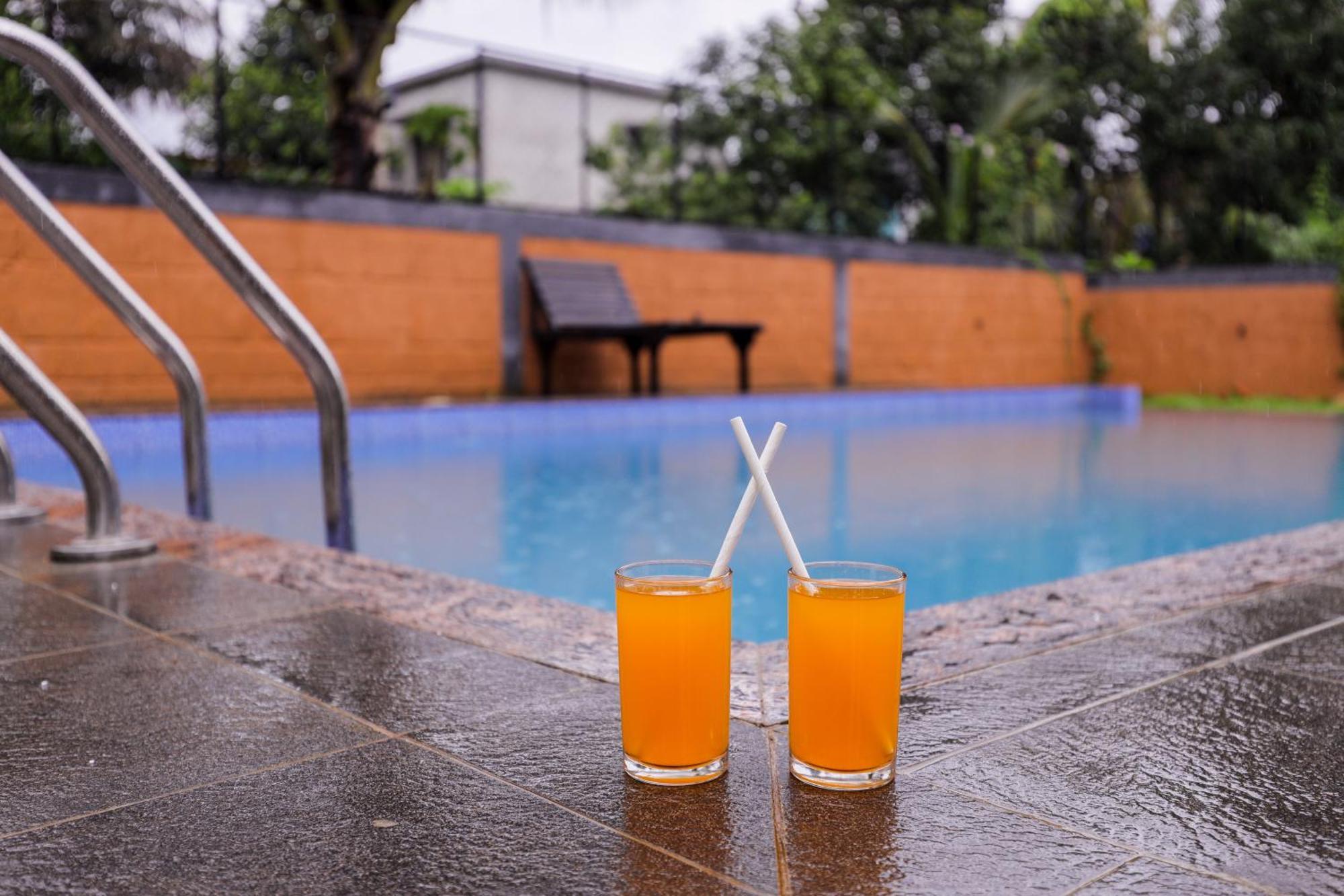 Sky Blue Homestay With Pool 비티리 외부 사진