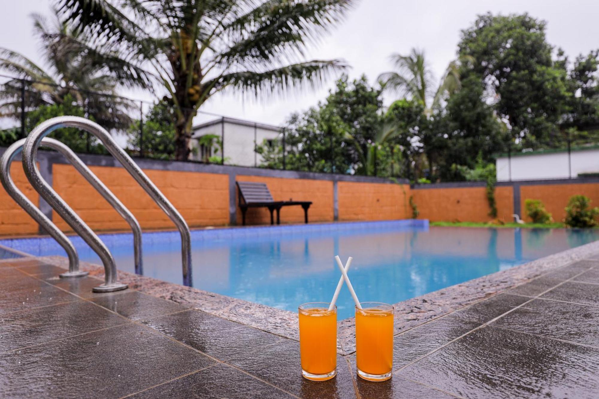 Sky Blue Homestay With Pool 비티리 외부 사진