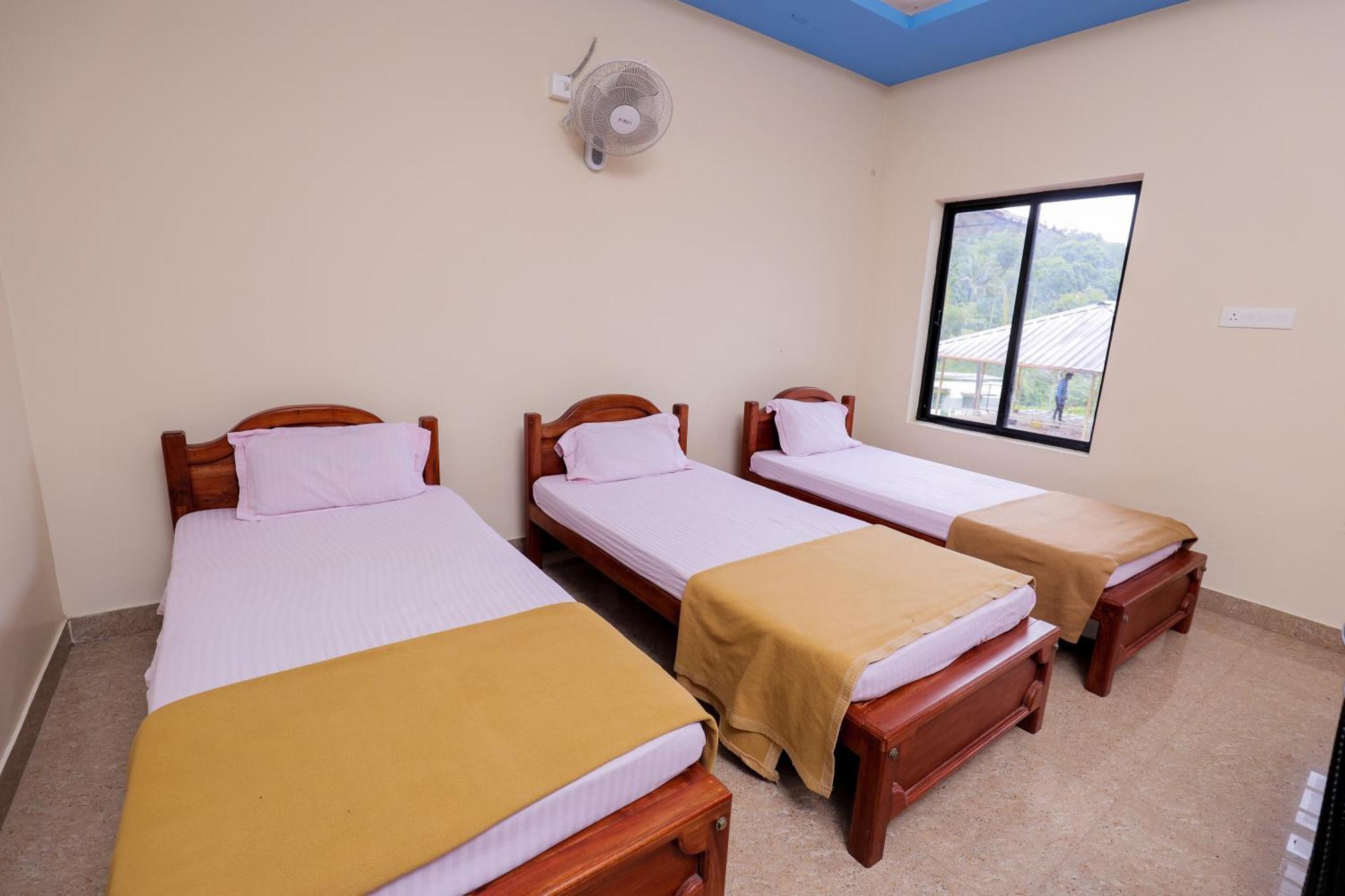 Sky Blue Homestay With Pool 비티리 외부 사진