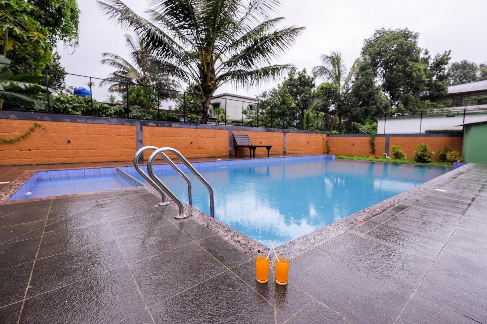 Sky Blue Homestay With Pool 비티리 외부 사진