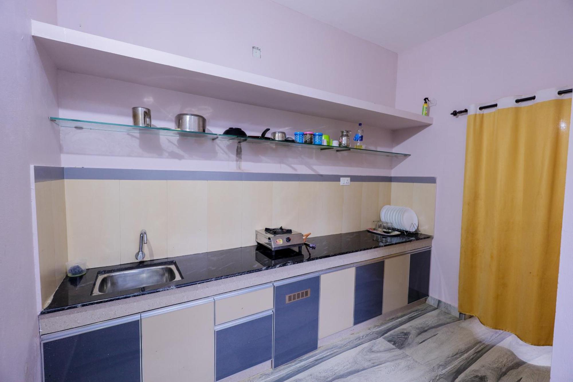 Sky Blue Homestay With Pool 비티리 외부 사진