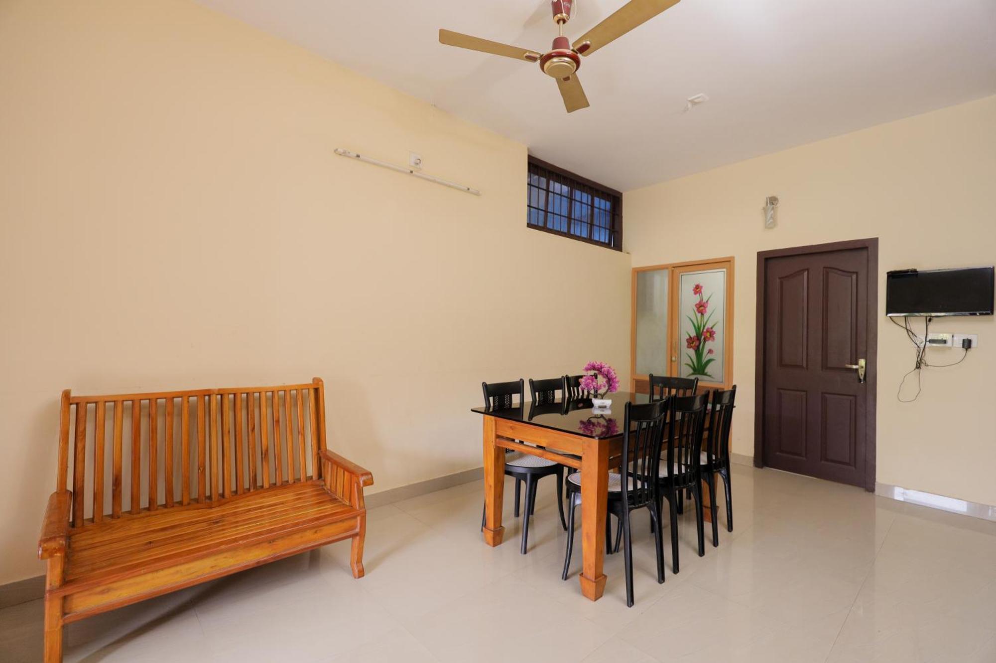 Sky Blue Homestay With Pool 비티리 외부 사진